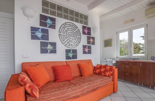 Sant'Angelo House | Awesome Home in Sant'angelo With Wifi