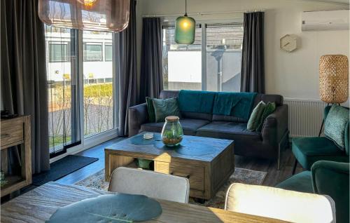 Scherpenisse House | Awesome Home In Scherpenisse With Wifi