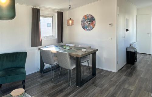 Scherpenisse House | Awesome Home In Scherpenisse With Wifi