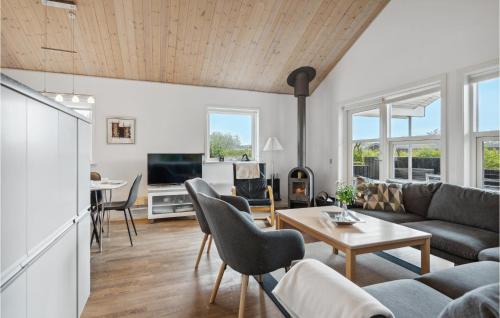 Skaven Strand House | Awesome Home In Tarm With Sauna