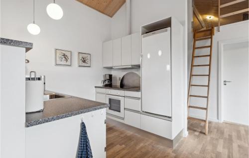 Skaven Strand House | Awesome Home In Tarm With Sauna