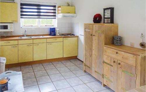 Wemeldinge House | Awesome Home In Wemeldinge With Sauna