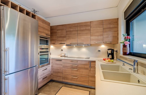 Kato Galatas Villa | AZ Alexandros, beachfront villa in Kalamaki Chania