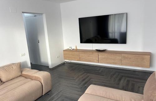 Craiova Apartment | Azure Apartment