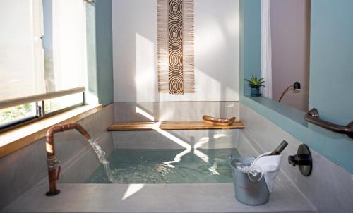 Desert Hot Springs Resort | Azure Palm Hot Springs