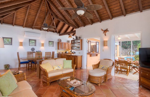 West End Villa | AZURE VISTA for pure relaxation in true Caribbean style