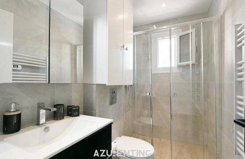 Golfe Juan Apartment | Azurenting - harbor view - roof-top