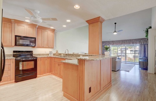 Royal Harbor Condo | B-2 - Waterfront Condo Near Naples Bay & Beaches