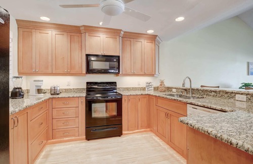 Royal Harbor Condo | B-2 - Waterfront Condo Near Naples Bay & Beaches