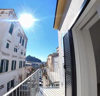 Ischia Porto Apartment | B&B A Due Passi