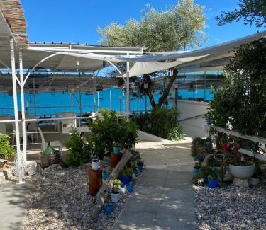 Mattinata Bed & Breakfast | B&B direttamente sul mare da Antonino