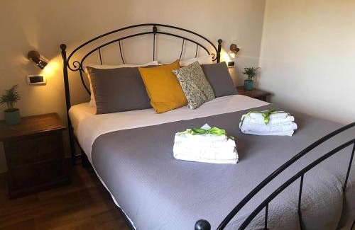 Gioia del Colle Bed & Breakfast | B&B Mandorla Amara