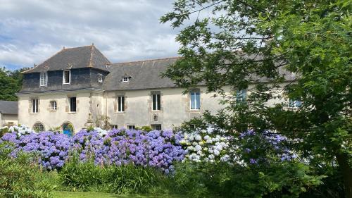 Saint-Derrien Bed & Breakfast | B&B Manoir de Keryvon