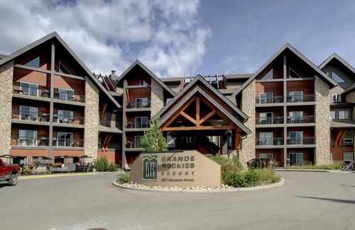 Canmore Apartment | B&B Mountain View 2BR 1Pullout Grand Rockies Resort