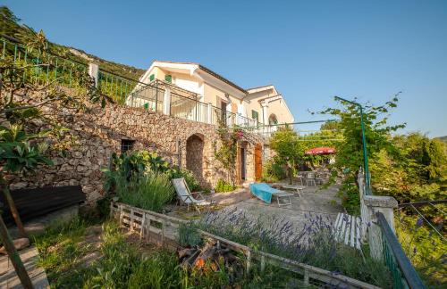 Finale Ligure Bed & Breakfast | B&B Sopra il Borgo