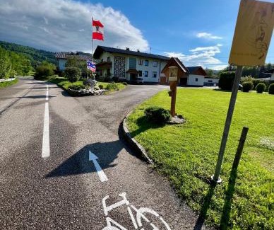 Schoerfling am Attersee Apartment | BacherlHouse - Apt Steinbach