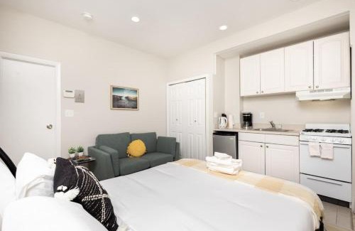 Prudential - St. Botolph Apartment | Back Bay Simple Studio Apartment