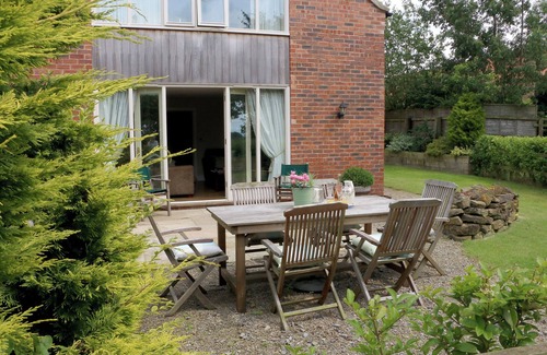 Thirkleby House | BADGER, family friendly, character holiday cottage in Thirsk