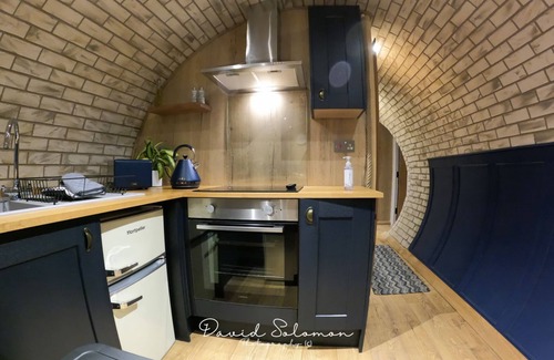 Rhayader Cottage | Badgers View - a hobbit hut that sleeps 6 guests in 3 bedrooms