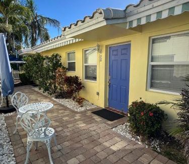 Pompano Beach Apartment | Bahama Beach Club Pompano - Fort Lauderdale - Charming and Cozy Studios & Apartments close to Beach with Pool