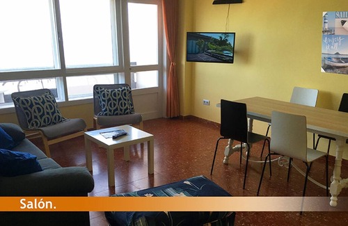 Baiona Apartment | Baiona apartment with spectacular views to the seafront.