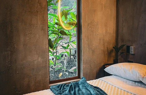 Pedro Vicente Maldonado Hotel | Bajo La Luna Suites