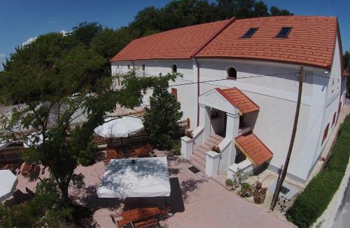 Gyulakeszi Bed & Breakfast | Bak Vendéglő