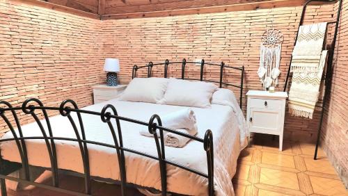 Aguilas Villa | Bakit House - Casa rural con piscina