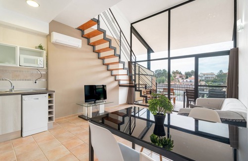 Navarres Apartment | Balcón de las Fuentes: Design, comfort and unique views