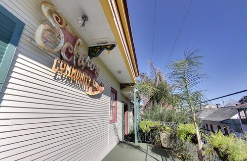 Faubourg Marigny Bed & Breakfast | Balcony Guest House