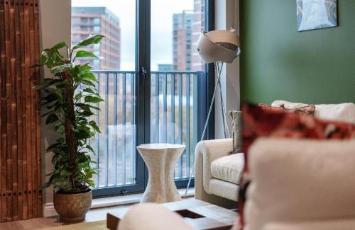 Holbeck Apartment | Bali Escape, 2Bed 2Bath, Leeds Center & Stadium 10 mins
