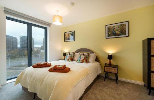 Holbeck Apartment | Bali Escape, 2Bed 2Bath, Leeds Center & Stadium 10 mins