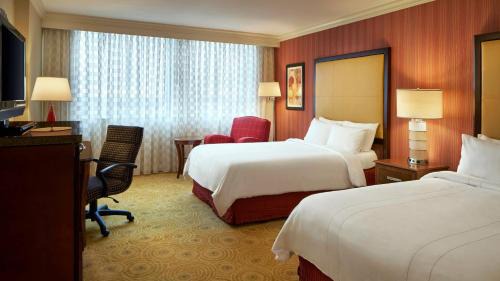 Downtown West Hotel | Baltimore Marriott Inner Harbor at Camden Yards