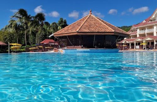 Sainte-Luce Apartment | Bambou Suite vue mer à 50 m de la plage et de la piscine