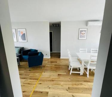Split Apartment | Banana Split