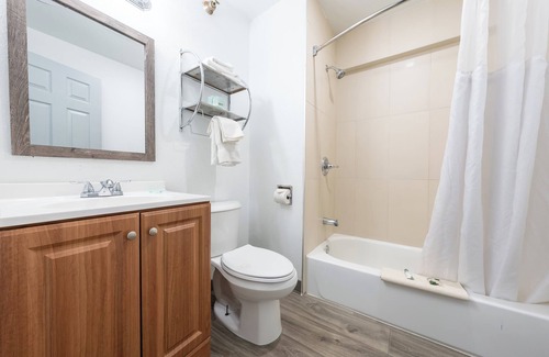 Hollywood District Hotel | Banfield Studios By OYO Portland OR