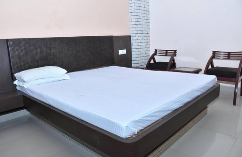 Sikar Hotel | BANSHIDHAM DHARMASALA