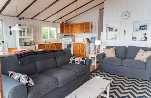 Rideau Lakes Cottage | Barber Pointe