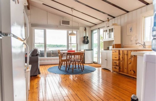Rideau Lakes Cottage | Barber Pointe