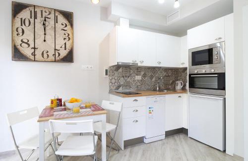 Capuchinos Apartment | Barceló 21, parking on request, Atico With terrace & Studio With Patio, Center, quite neighborhood, BC