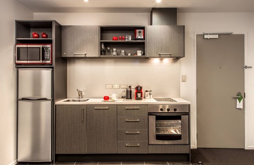 Auckland Central Business District Apartment | Barclay Suites