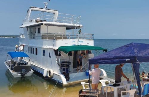 Santarem Boat Rental | Barco Seu Meschede