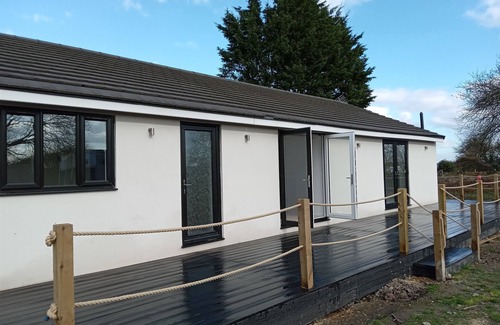 East Huntspill Apartment | Barn conversion for rent situated next to a working horse yard