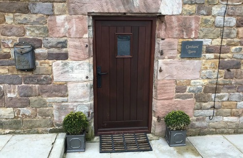 Winkhill House | Barn Conversion - Sleeps 4 - Pet friendly - Garden