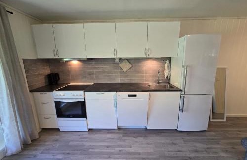 Tromsdalen Apartment | Barnevennlig leilighet nær båthavn og sentrum