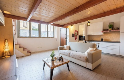 Oltrarno Apartment | Bartolommeo Scala Loft by Mmega