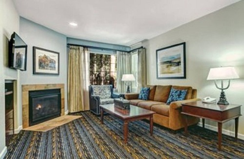 Pinetop Resort | Basalt terraces at an elevation of 7,000 feet!