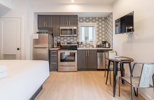 Revelstoke Hotel | Basecamp Resorts Revelstoke I Micro-Suite (Dog Friendly)