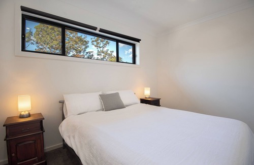 Sunshine Bay Bed & Breakfast | Batemans Bay Delight