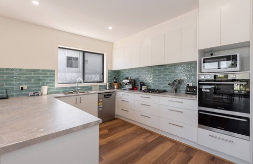 Sunshine Bay Bed & Breakfast | Batemans Bay Delight